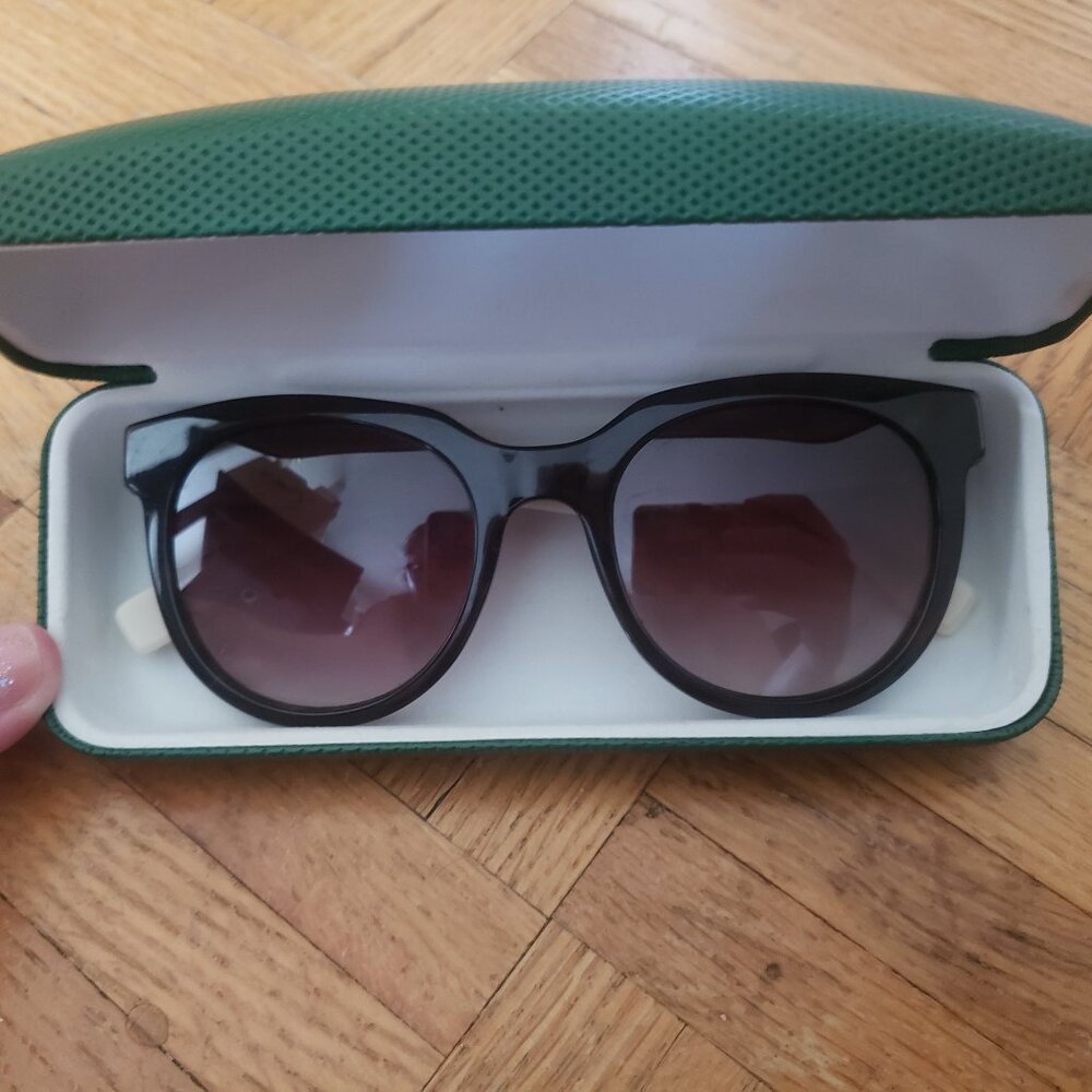 Lacoste Singlasses & Case